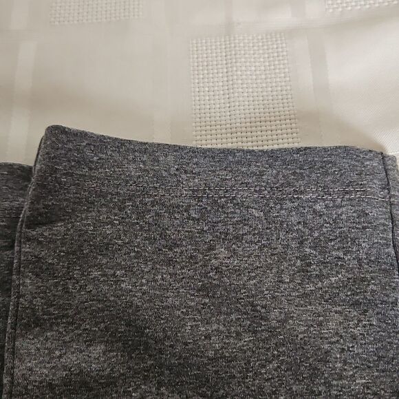 Gray Women's Cropped Leggings - Picture 13 of 16